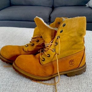 Timberland boots. Size 7.5. Womens.